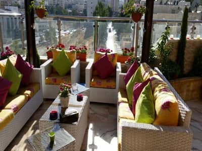 2 Bedroom Apartment for Rent in Shmeisani, Amman - Photo