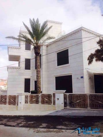 8 Bedroom Villa for Sale in Al Kursi, Amman - Photo