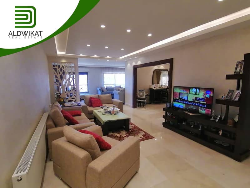 For sale semi-flat apartment in Dabouq area of ​​215 SQM