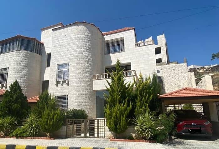 Ground Floor Apartment For Sale in Dabouq