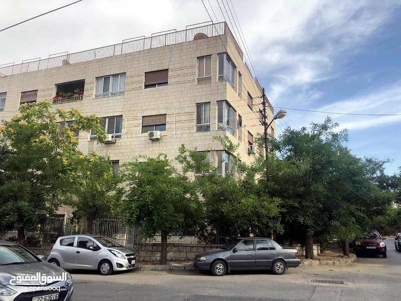 Apartment for Sale in Shmeisani, With area 220 SQM