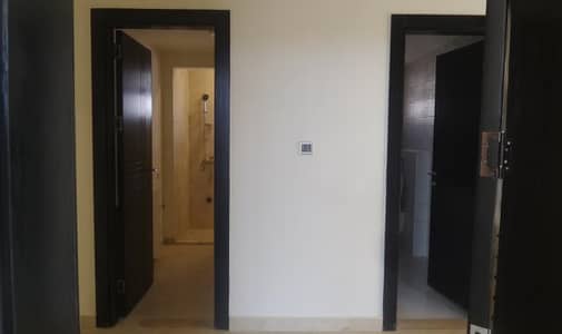 4 Bedroom Flat for Sale in Dair Ghbar, Amman - Photo