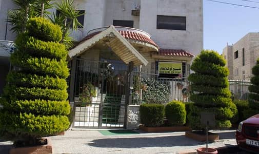 3 Bedroom Flat for Sale in Dair Ghbar, Amman - Photo