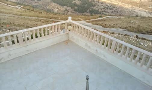 فیلا 5 غرف نوم للبيع في السلط - Photo فیلا 5 غرف نوم للبيع في السلط - Photo