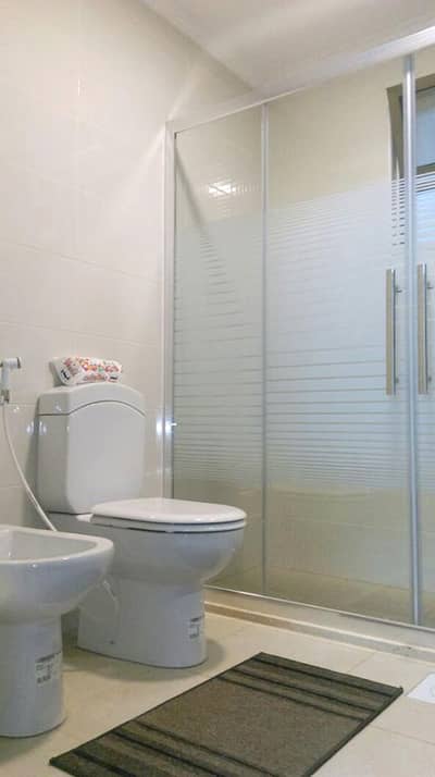 2 Bedroom Flat for Sale in Shmeisani, Amman - Photo