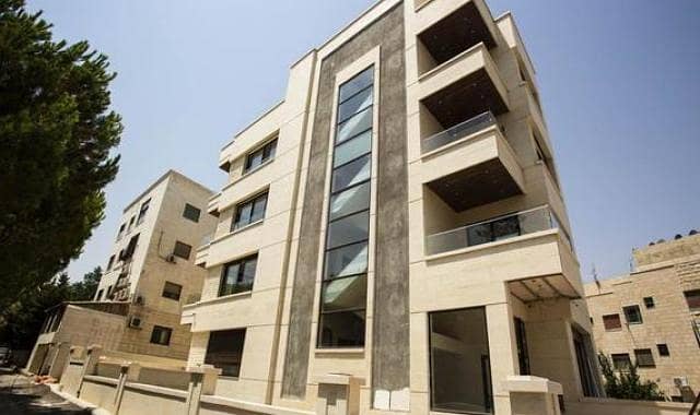 شقة طابق رابع مميزة سوبر ديلوكس للبيع في اجمل مناطق عبدون