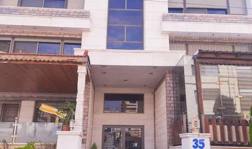 3 Bedroom Flat for Sale in Khalda, Amman - شقة طابق ارضي للبيع في اجمل مناطق خلدا بالقرب من دوار الهمشري