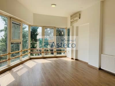 فلیٹ 3 غرف نوم للايجار في جبل عمان، عمان - Renovated Roof Apartment with Views for rent in Jabal Amman 2801