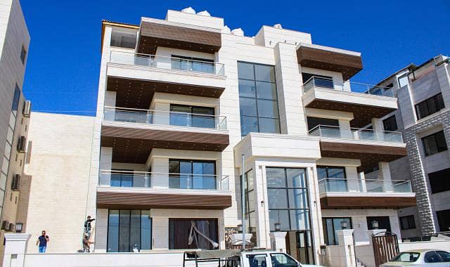 شقة مميزة للبيع طابق اول في اجمل احياء دير غبار مساحة 250 متر