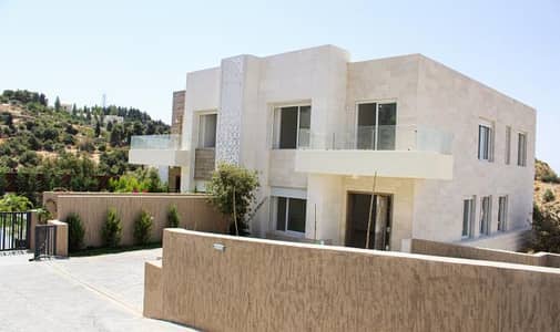 3 Bedroom Villa for Sale in Dabouq, Amman - فيلا مميزة للبيع في اجمل مناطق دابوق - الهاشمية مساحة البناء 263 متر