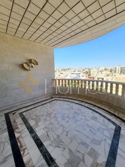 فیلا 10 غرف نوم للبيع في عبدون، عمان - فيلا مستقلة مع مساحة خارجية للبيع في عبدون، مساحة بناء 3000 م
