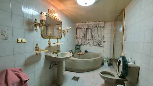 6 Bedroom Villa for Sale in Jabal Amman, Amman - Photo