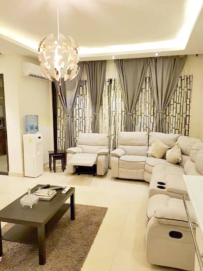 فلیٹ 2 غرفة نوم للبيع في أم أذينة، عمان - شقة مودرن مفروشة للبيع في ارقى مناطق ام اذينة