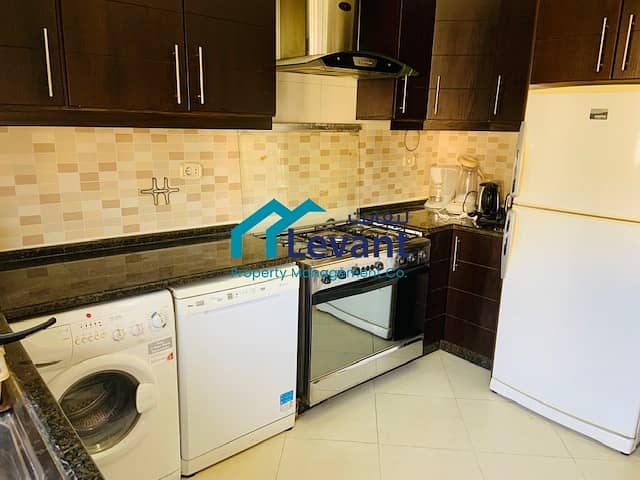 Balcony Apartment in Jabal Amman with Communal Gym 2886