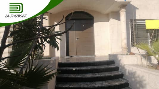فلیٹ 3 غرف نوم للايجار في الدوار السابع، عمان - شقة للايجار على الدوار السابع طابق ارضي مساحة البناء 275 م