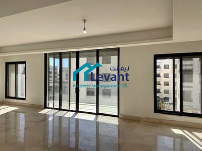 فلیٹ 4 غرف نوم للايجار في عبدون، عمان - Modern Balcony Apartment in Abdoun 3042