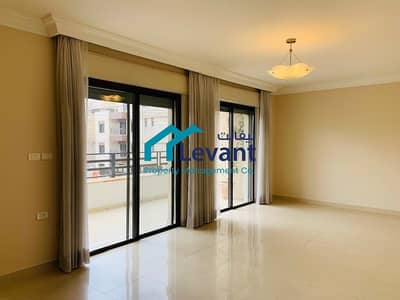 فلیٹ 3 غرف نوم للايجار في عبدون، عمان - Balcony Apartment in Abdoun 3067