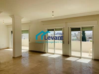 فلیٹ 2 غرفة نوم للايجار في عبدون، عمان - Roof Apartment with Views in Abdoun 3112