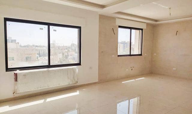 شقة طابق ثالث مع روف للبيع في اجمل احياء ضاحية الامير راشد مساحة الشقة 240 متر