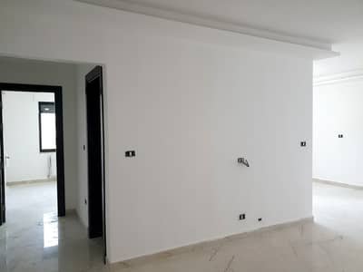 4 Bedroom Flat for Sale in Um Al Summaq, Amman - شقة مع رووف دوبلكس 4 نوم جديده في ام السماق