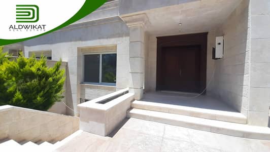 4 Bedroom Flat for Sale in Al Kursi, Amman - فيلا متلاصقة للبيع في الكرسي وادي السير مساحة البناء 513 م مساحة الارض 650 م