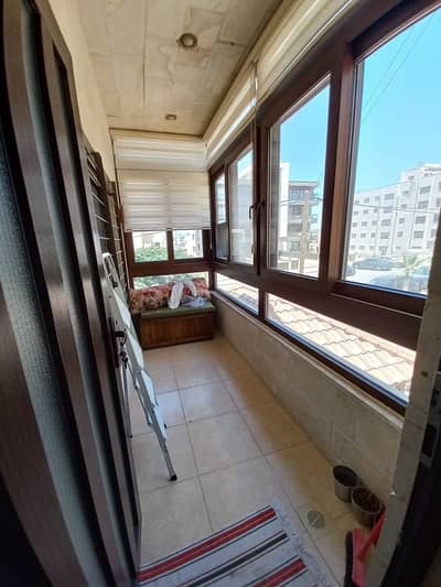 3 Bedroom Flat for Sale in Dair Ghbar, Amman - دير غبار شقة مميزة للبيع موقع رائع  طابق أول سوبرديلوكس