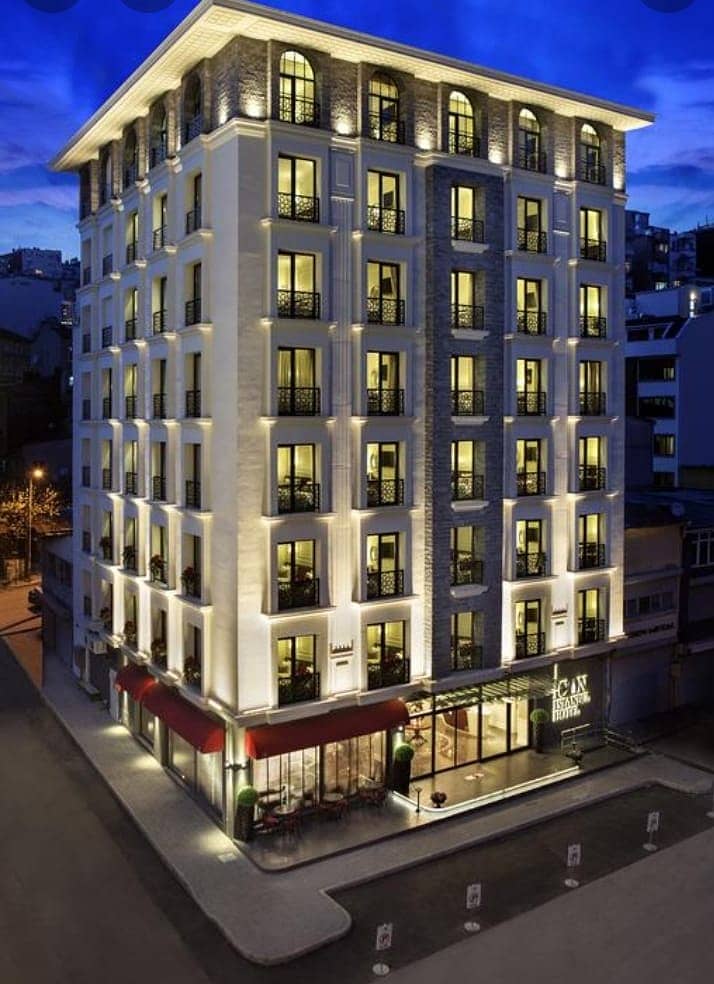 فندق للبيع في شارع الجامعه
