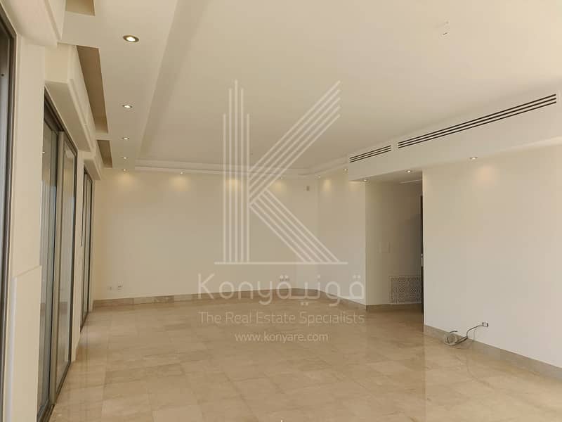 4 Photo
