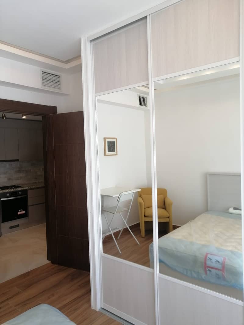 8 Photo