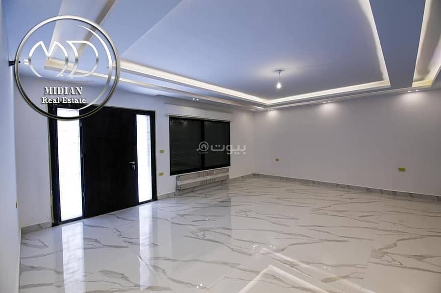 4 Bedrooms Apartment For Sale in Jabal Amman, Amman