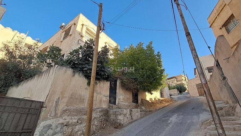 مبنى تجاري للبيع في جنوب ماركا، عمان