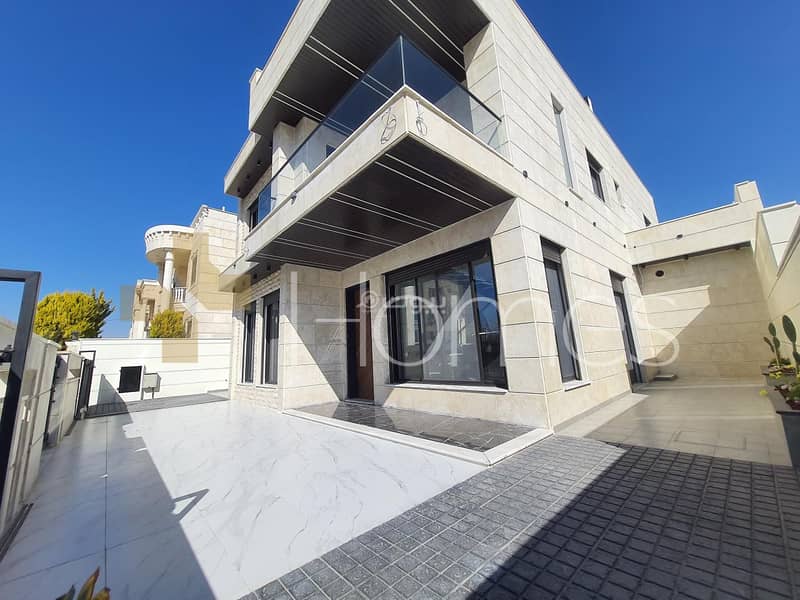 فيلا مكونة من 4 غرف نوم للبيع في عبدون، عمان فيلا مكونة من 4 غرف نوم للبيع في عبدون، عمان