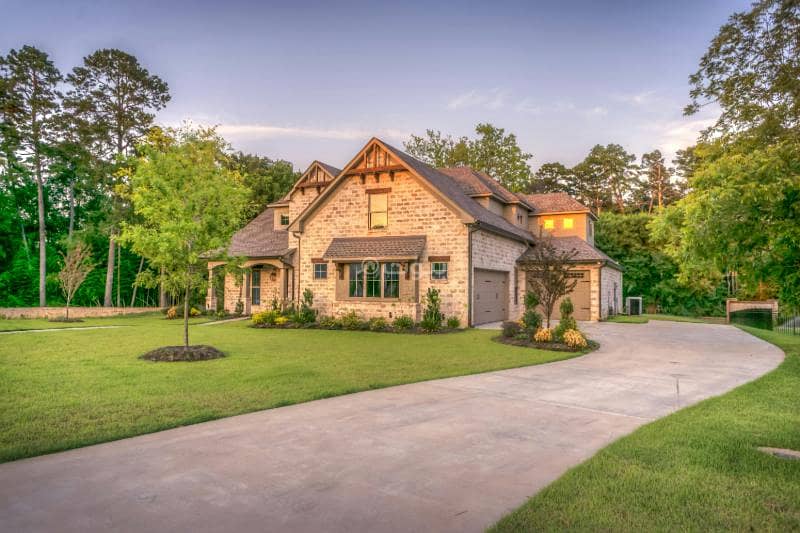 5 Bedrooms Villas For Sale