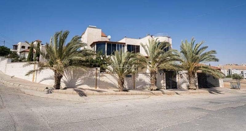 5 Bedrooms Villa For Sale in Shafa Badran, Amman