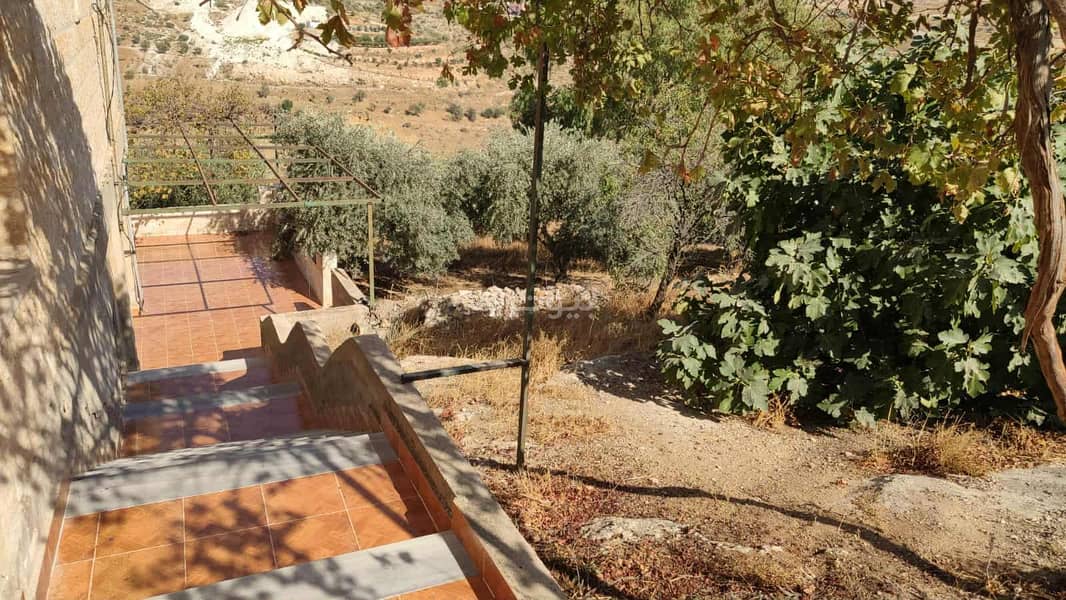 شاليه مكون من 3 غرف نوم للبيع في الكتة، جرش