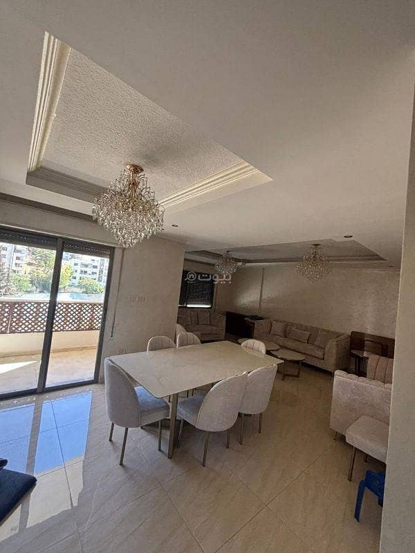 شقة مكونة من 3 غرف نوم للبيع في الكهف، عمان