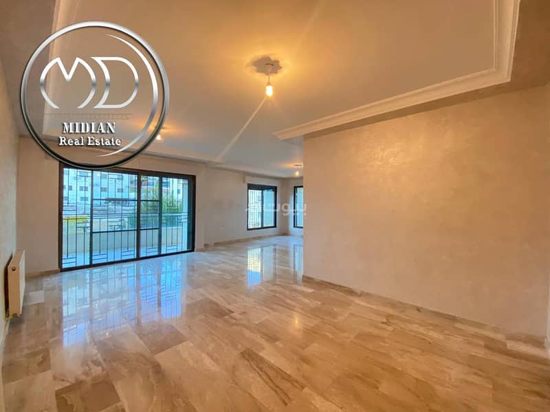 شقة مكونة من 3 غرف نوم للإيجار في دير غبار، عمان