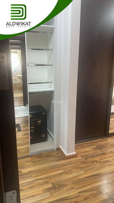 فلیٹ 4 غرف نوم للايجار في ضاحية الامير راشد، عمان - شقة من 4 غرف نوم للإيجار في منطقة الأمير راشد، عمان