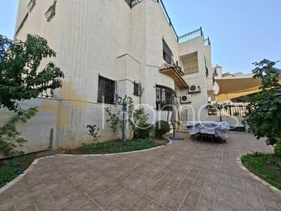 فیلا 7 غرف نوم للبيع في عبدون، عمان - فيلا بـ 7 غرف نوم للبيع في عبدون، عمان