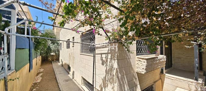 4 Bedroom Villa for Sale in South Marka, Amman - 4 Bedrooms Villas For Sale South Marka, Amman