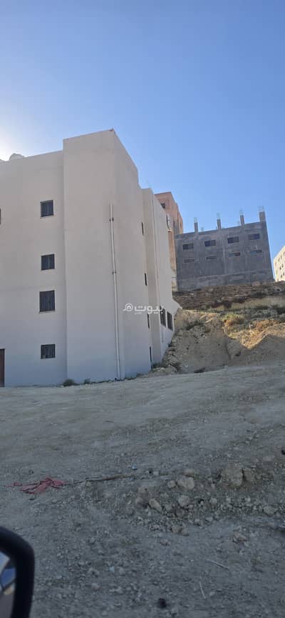 مجمع تجاري  للبيع في الجبيهة، عمان - 0 غرفة مبنى تجاري للبيع في الجبيهة، عمان