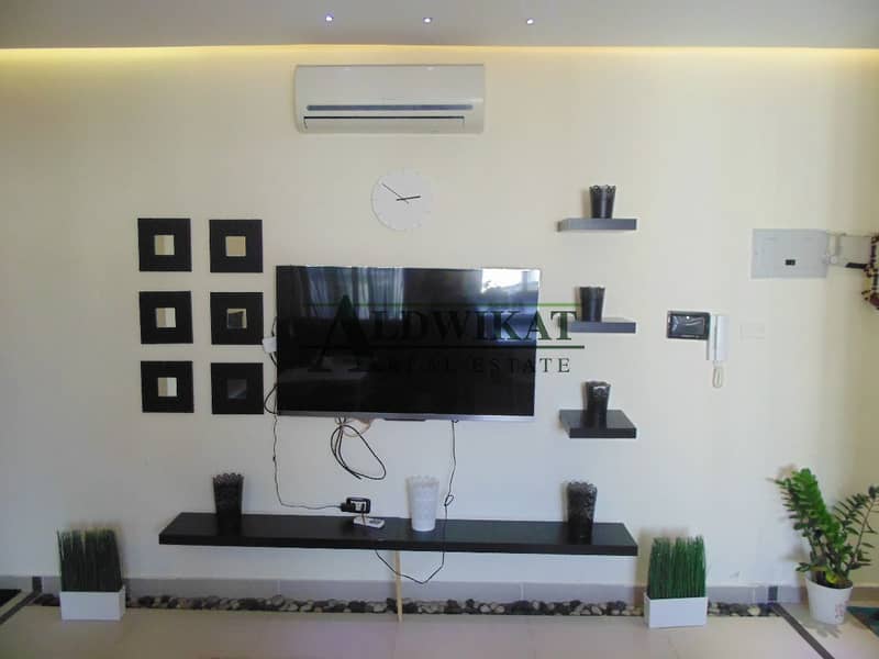 8 Photo
