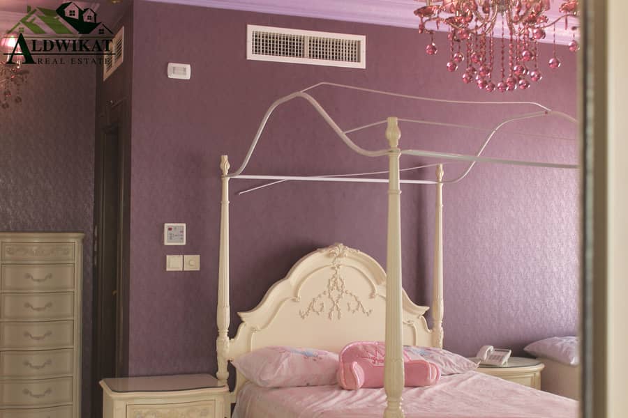 25 Photo