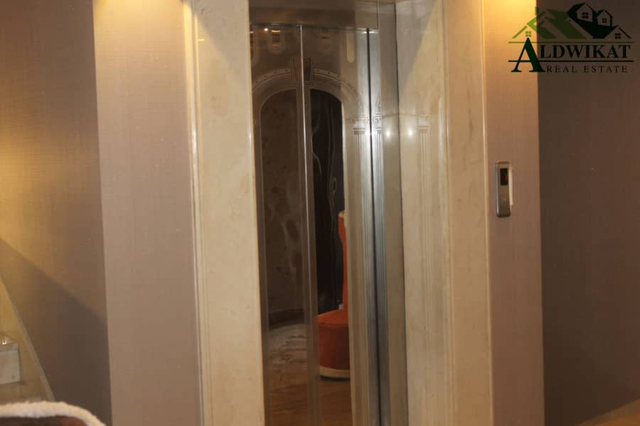 35 Photo