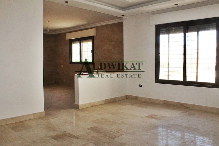 4 Photo