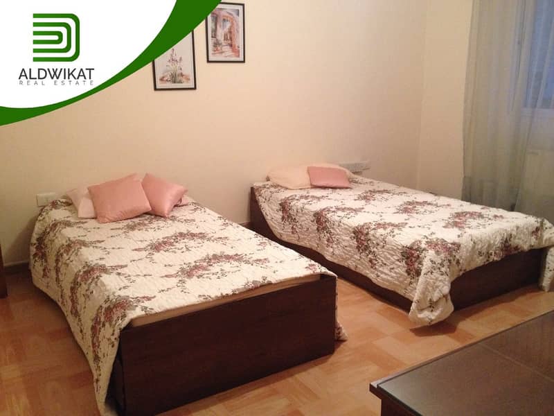 8 Photo